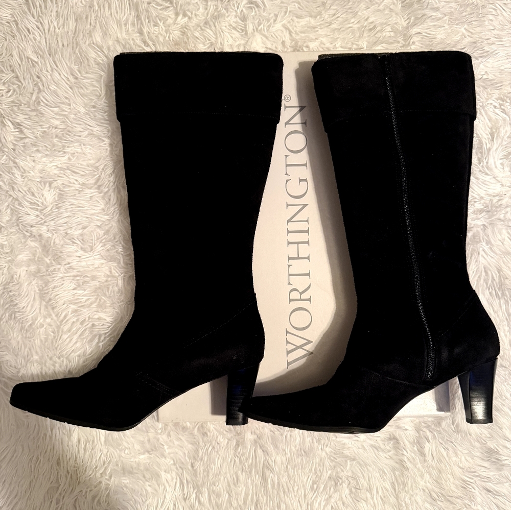 Black Heeled Boots (10M)